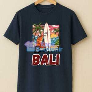 Kaos Souvenir Bali Navy – Skuter Klasik & Surfboard, Sunset Pantai